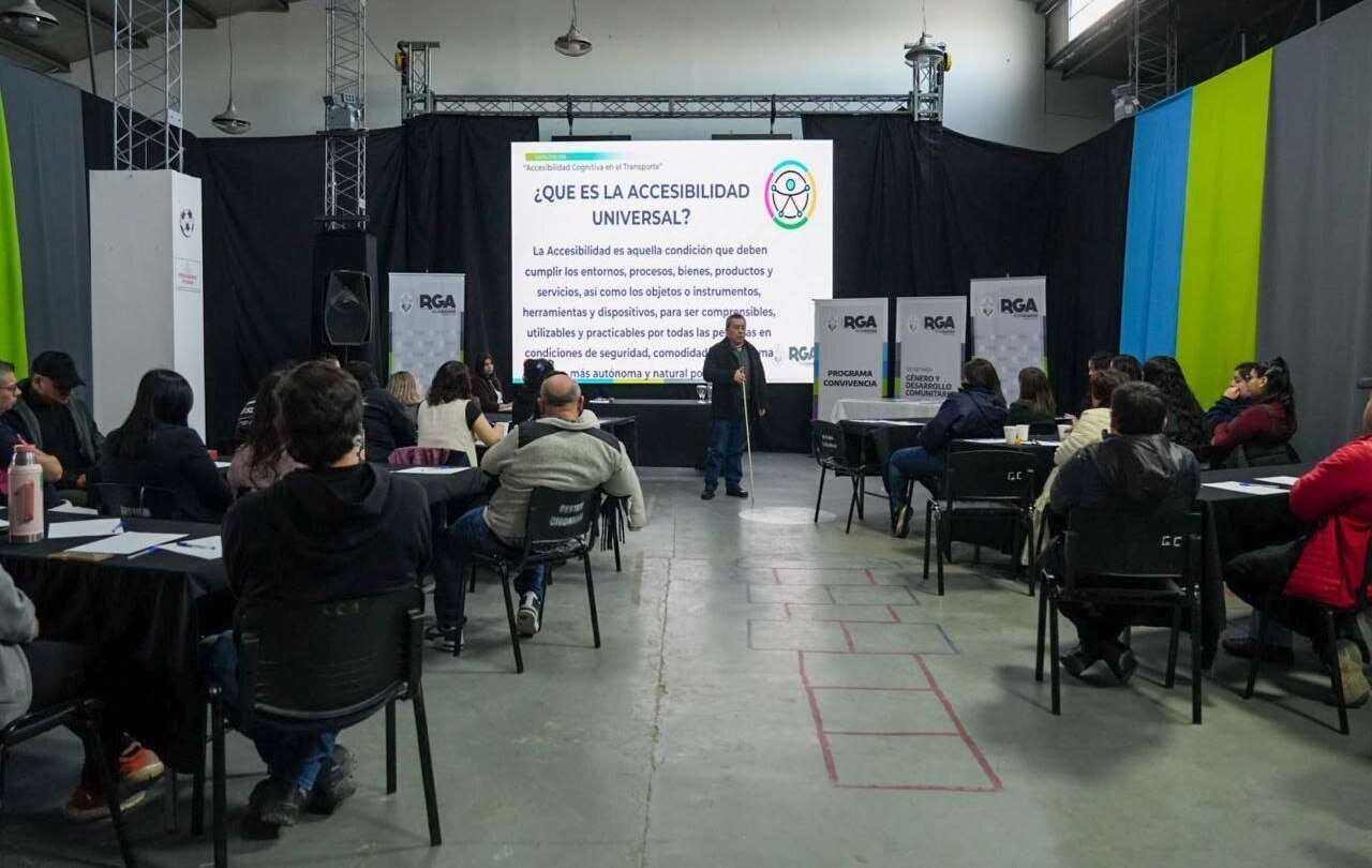“Mi viaje, mi autonomía”: el municipio fortalece la autonomía en el uso del transporte público
