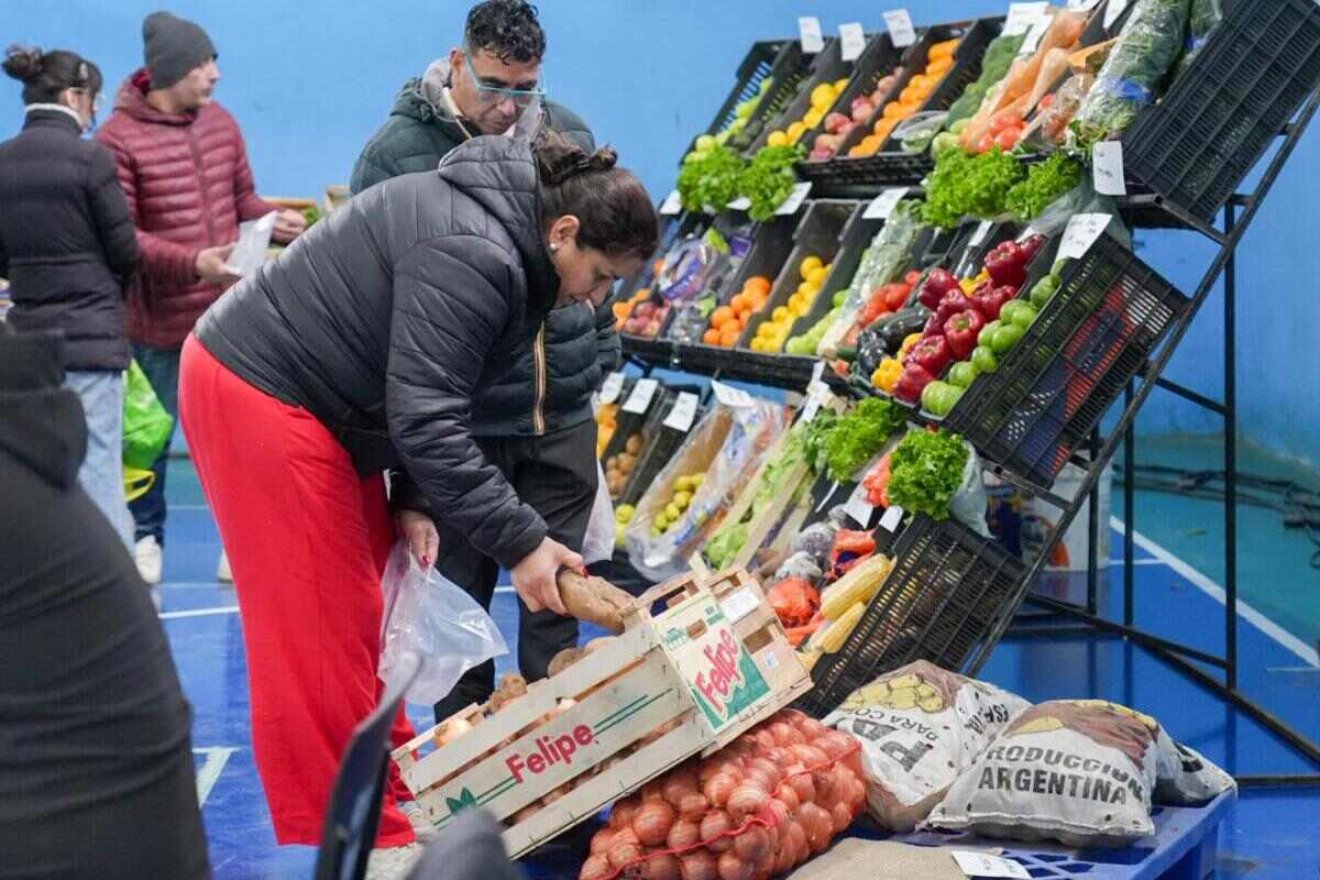 Este domingo, “El mercado en tu barrio” vuelve a acercar productos a precios accesibles